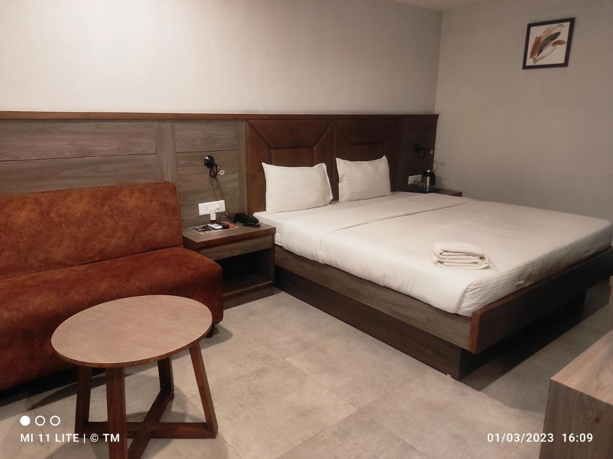 Hotel K79 Jamshedpur Exterior foto